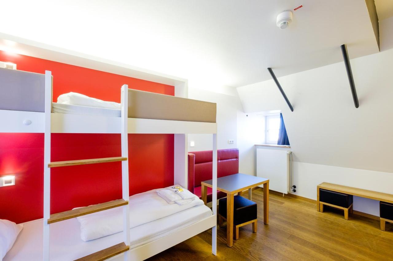 - Youth Auberge de jeunesse