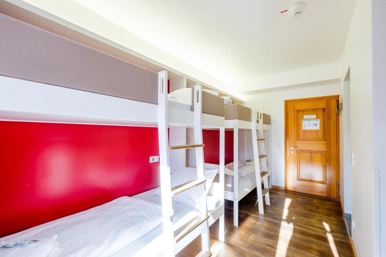 - Youth Auberge de jeunesse